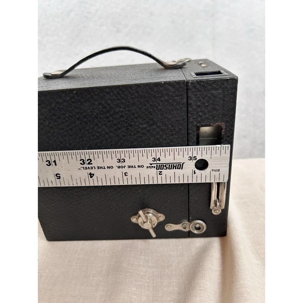 Vintage KODAK BROWNIE No. 3 Box Camera (not tested but shutter moves)